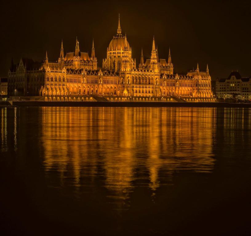 Santico Art Hotel And Hostel Boedapest Buitenkant foto