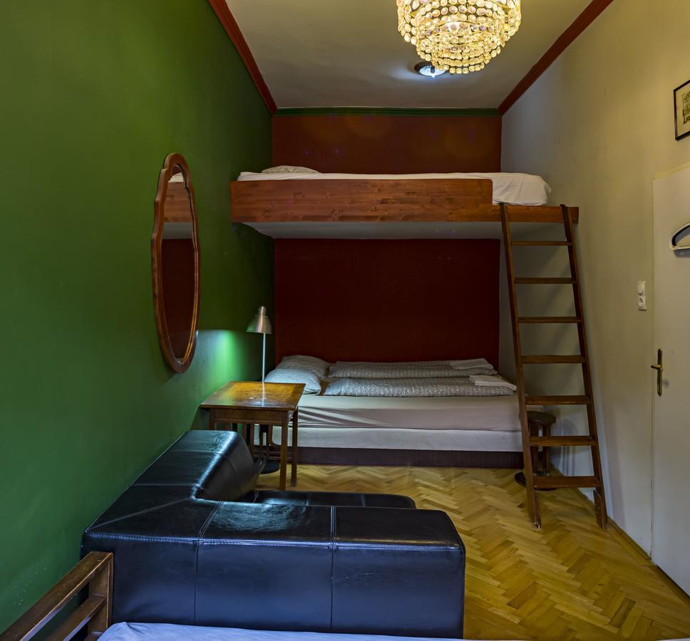 Santico Art Hotel And Hostel Boedapest Kamer foto