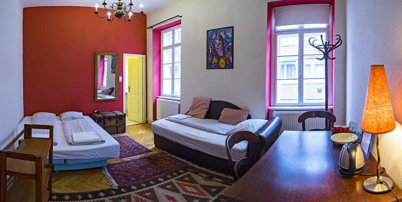 Santico Art Hotel And Hostel Boedapest Buitenkant foto