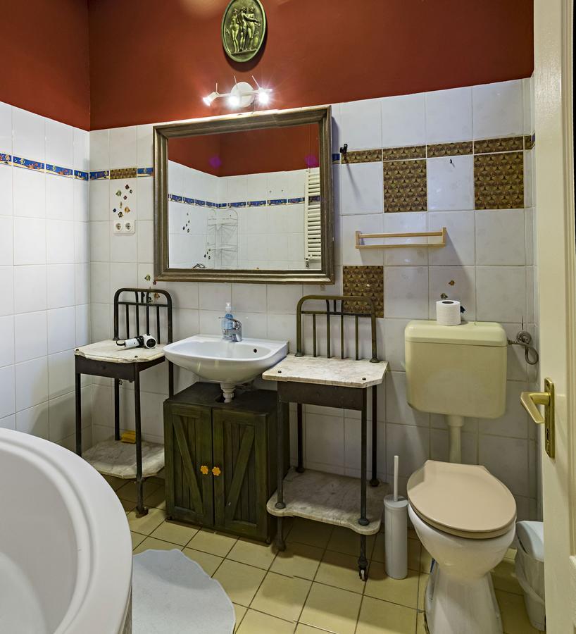 Santico Art Hotel And Hostel Boedapest Buitenkant foto