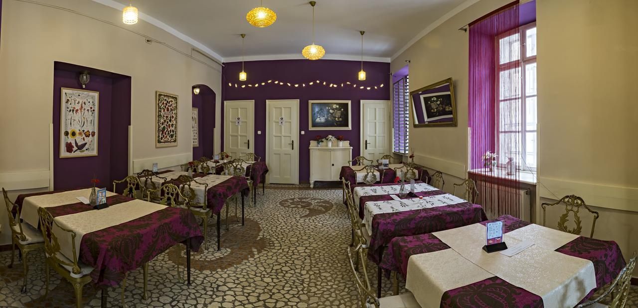 Santico Art Hotel And Hostel Boedapest Buitenkant foto