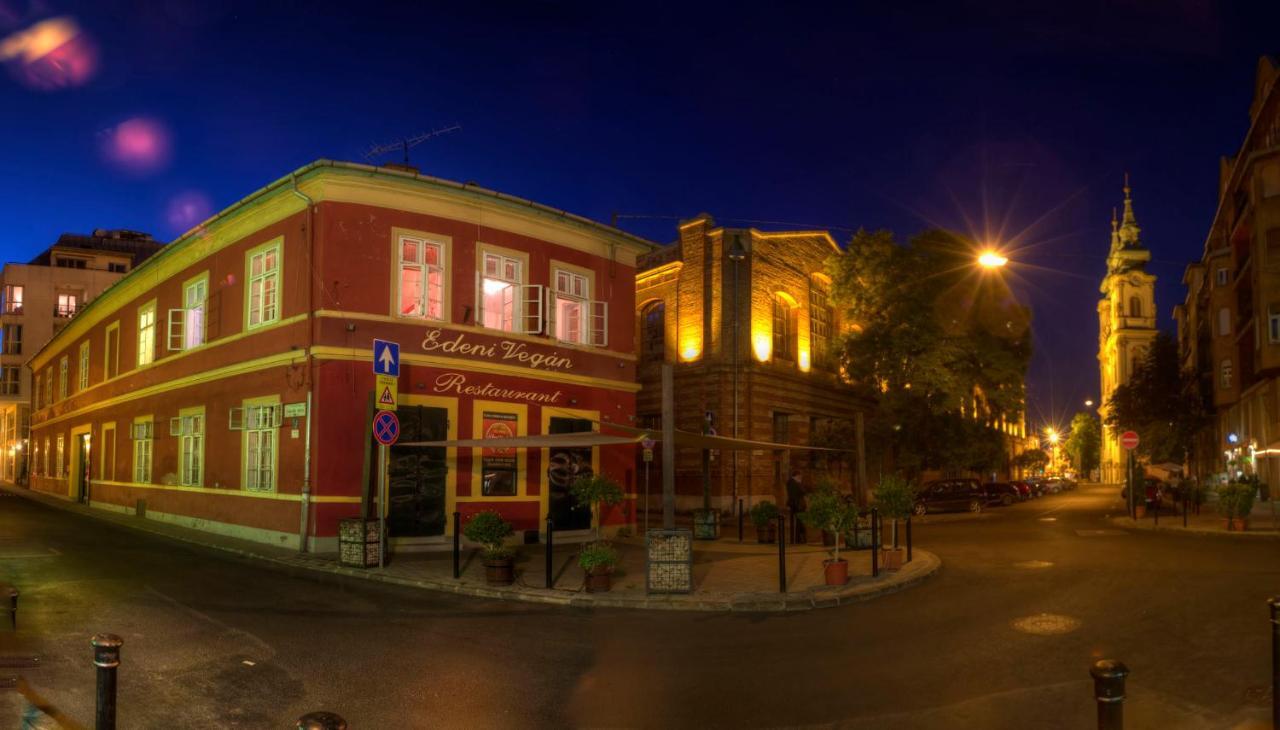 Santico Art Hotel And Hostel Boedapest Buitenkant foto